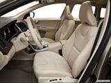  Front seats from Drivers Side photo